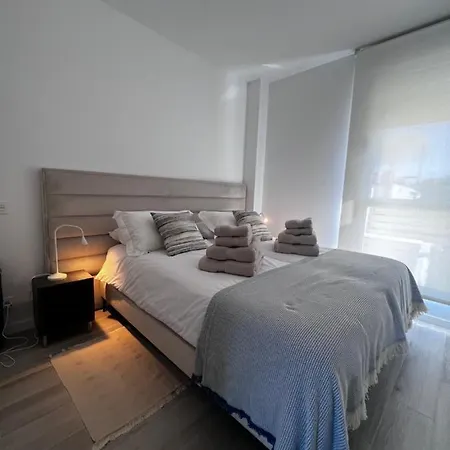 Oceana Views 3 Bedroom * Estepona