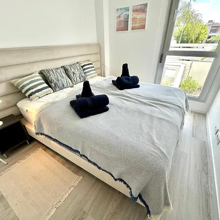 Oceana Views 3 Bedroom *