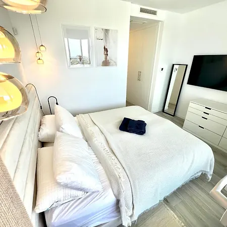 Апартаменты Oceana Views 3 Bedroom *