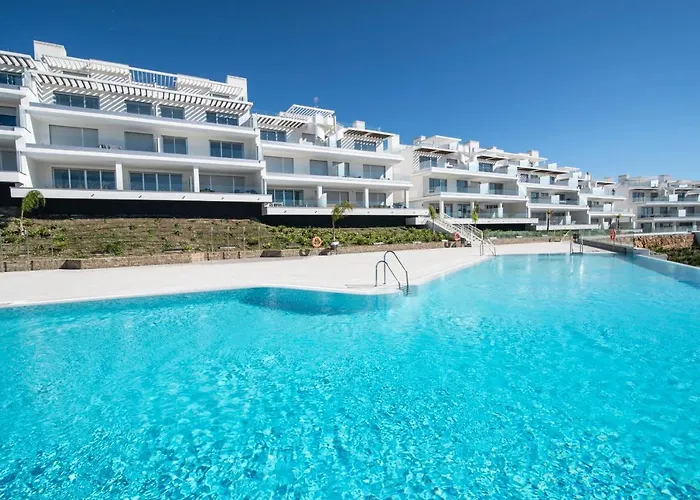 Oceana Views 3 Bedroom Apartment Estepona