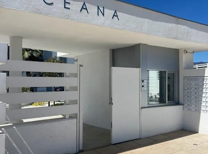 Oceana Views 3 Bedroom * Estepona